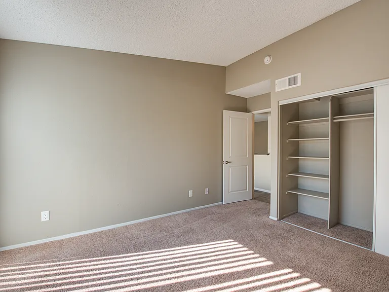 Canyon Ridge — Photo 1