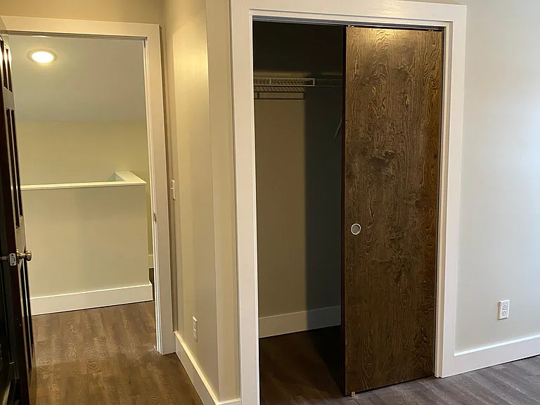 319 Ellicott St — Photo 4