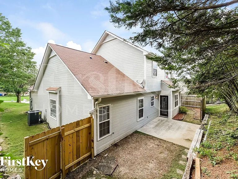 917 Jackson Cir — Photo 14
