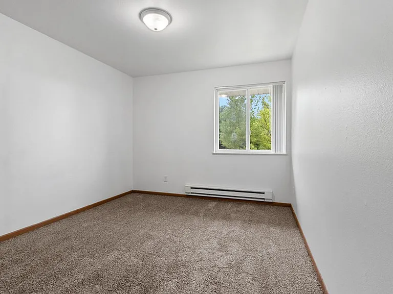 City View Apartments — Photo 27