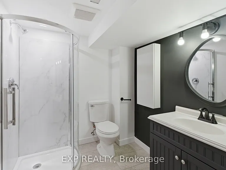 111 Riverside Dr N — Photo 14