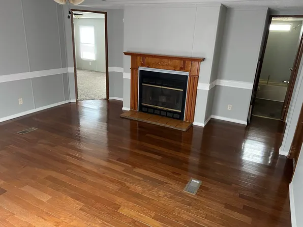 80 Oak Dr, Beechgrove, TN 37018