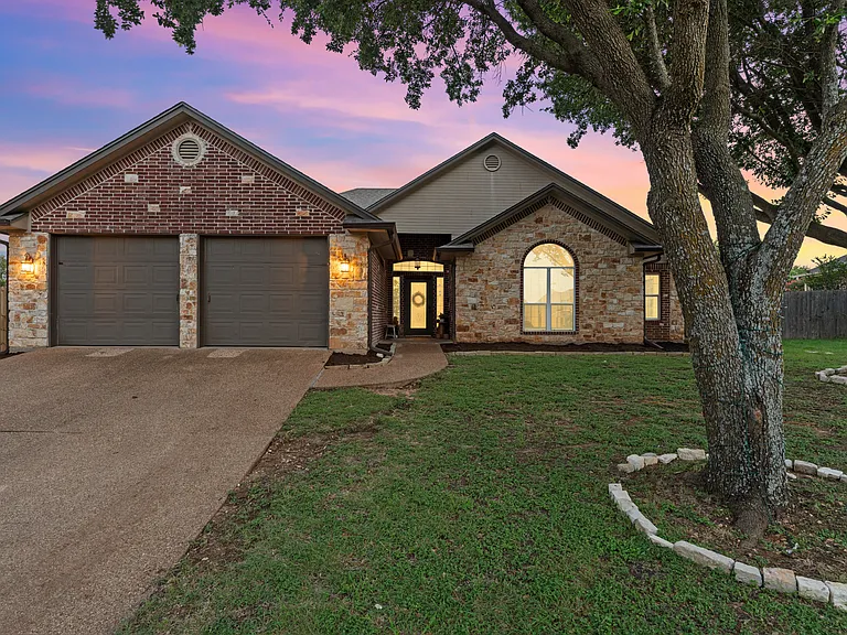 10141 Aragon Dr — Photo 1