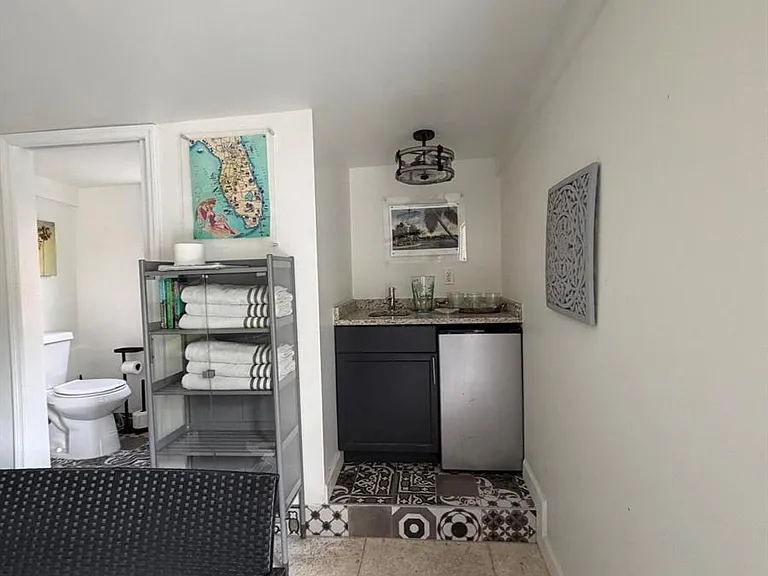515 Ardmore Rd — Photo 27