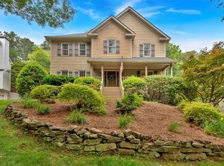 1637 Willow Way, Woodstock, GA