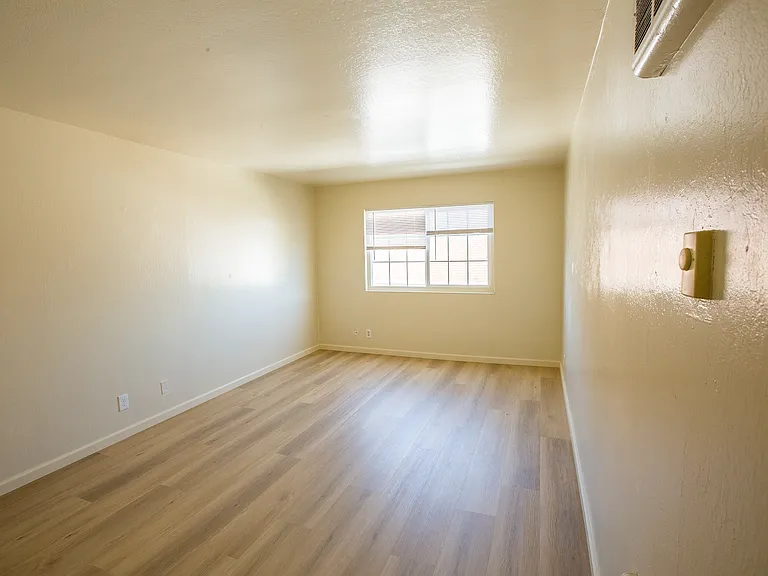 1605 8th Ave #205 — Photo 9