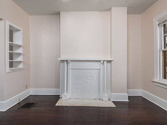 3rd image of 78 E 4th Ave #78
