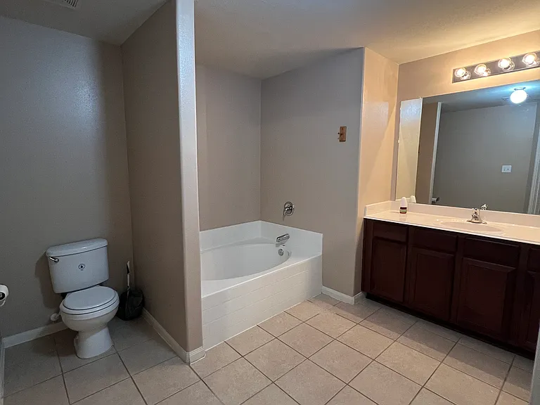 11218 Hall Ranch Ct — Photo 13