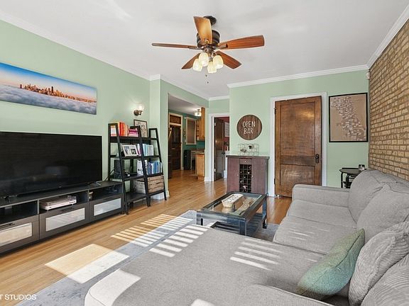 4th image of 4956 N Winchester Ave APT 1