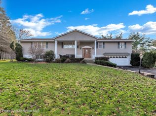 344 Lakewood Dr, Clarks Summit, PA 18411