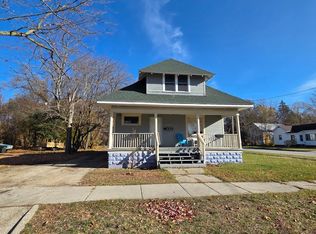 1094 Williams St, Muskegon, MI 49442