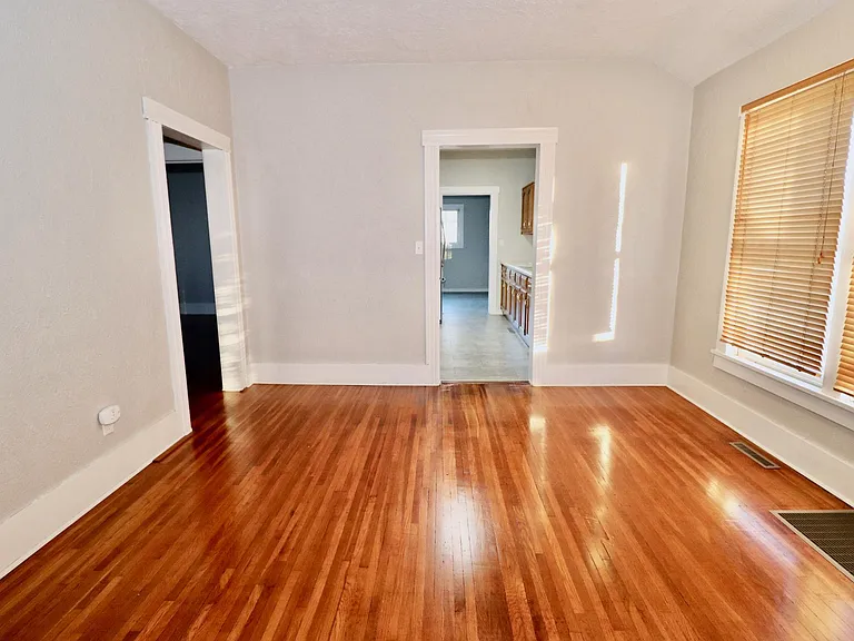 334 Clark Ave — Photo 5