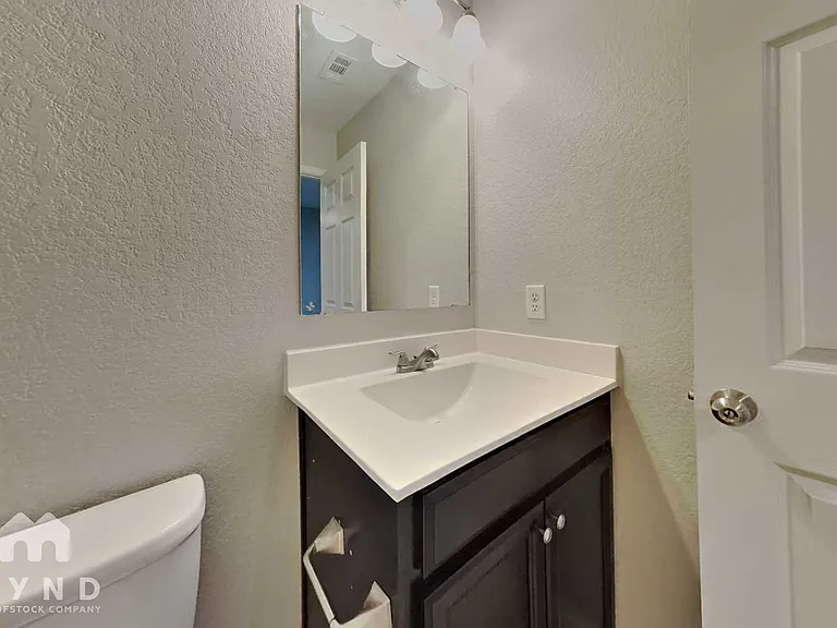 10327 Dunlap — Photo 18