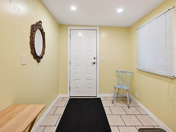 2nd image of 2401 Ord Rd #126