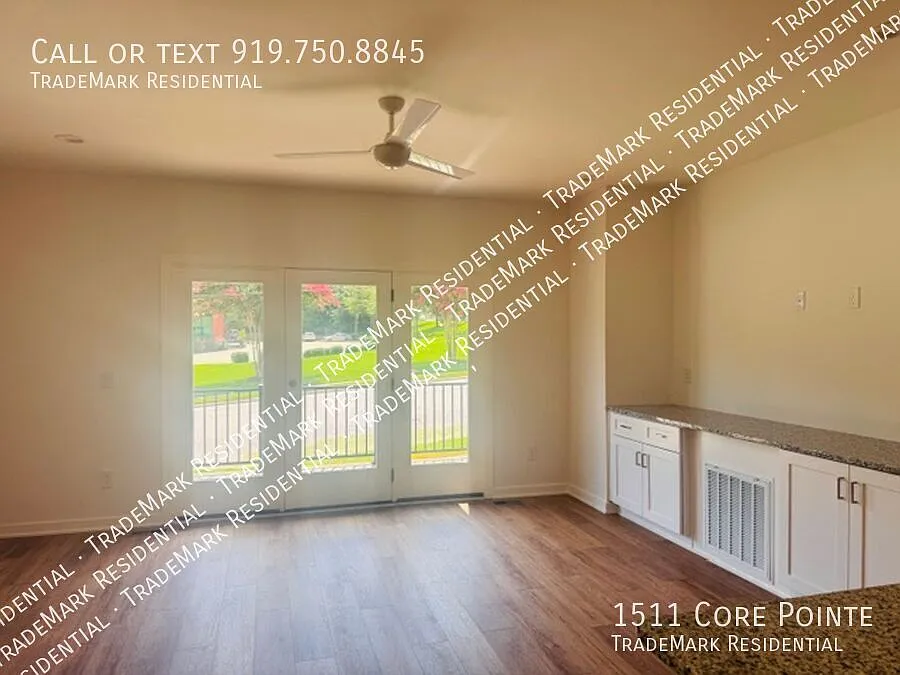 3 Bed 3.5 Bath Luxury Townhome — Photo 4