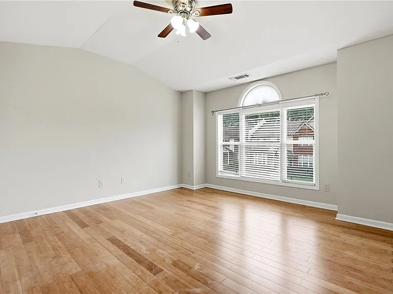 6199 Thorncrest Dr — Photo 12