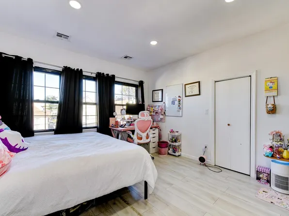 1215 80th Street image 14 of 18