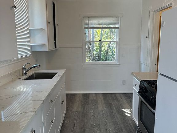 3rd image of 2501 Grande Vista Ave #2501