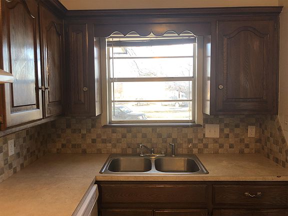 5th image of 2134 Melrose Ct