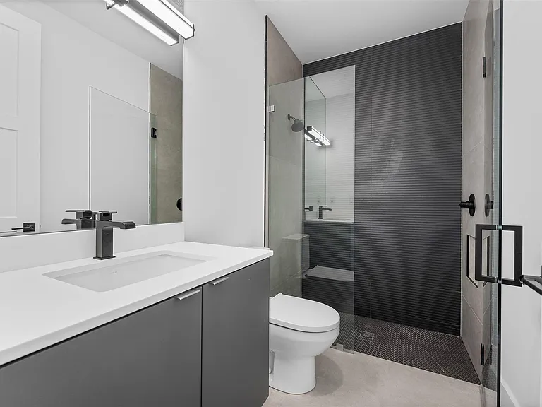 3294 SW 15th Ave — Photo 10