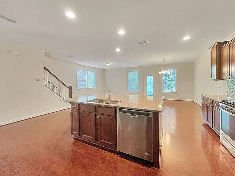 2406 Pecan Ridge Way — Photo 32