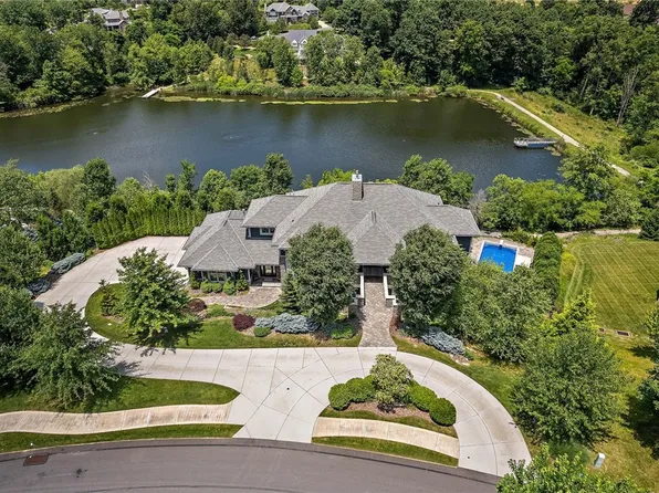 535 Macleod Dr, Gibsonia, PA 15044