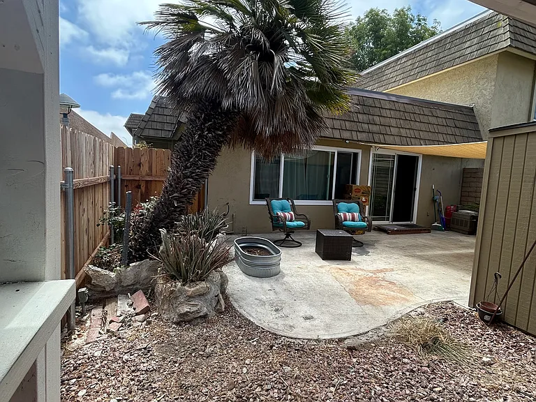 18084 Yosemite Ct — Photo 27