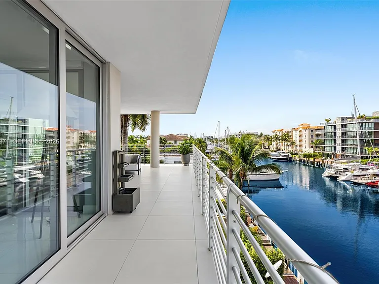 133 Isle Of Venice Dr #4B — Photo 45