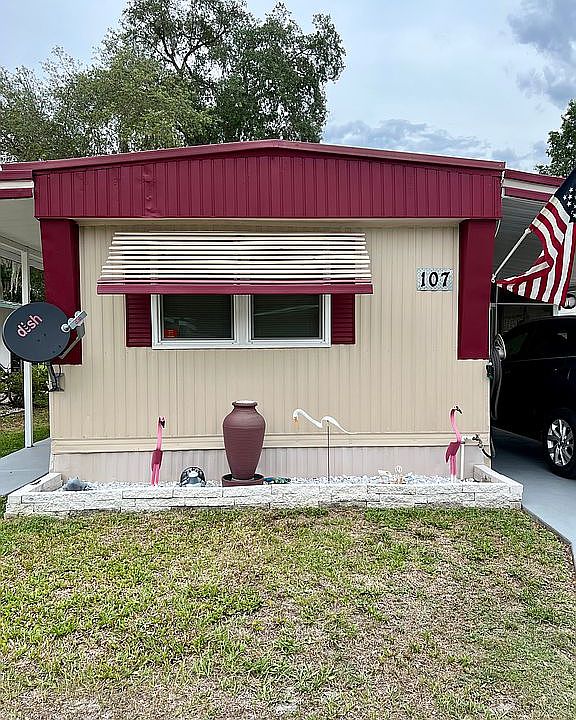 1st image of 107 Butler Cir