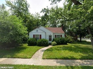 35443 Glenwood Rd, Wayne, MI 48184