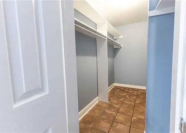6300 Riverside Dr — Photo 8