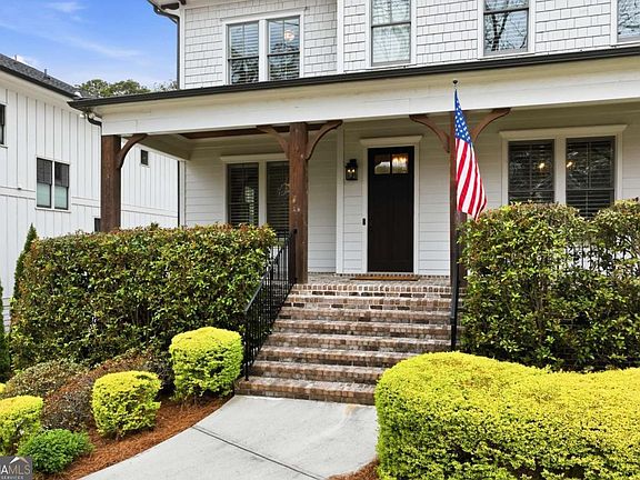 4th image of 2041 Lee Rd SE