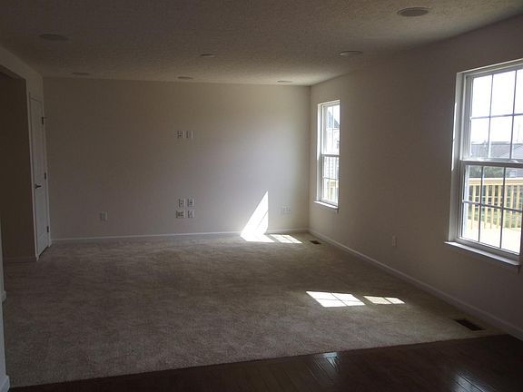 5th image of 4690 Springwood Ct