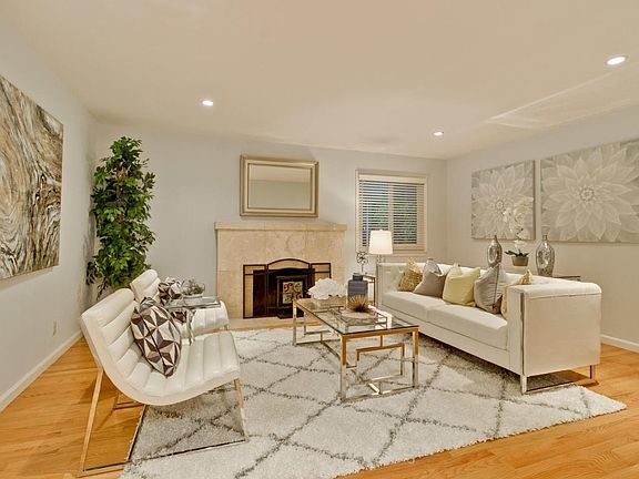 2nd image of 885 Dogwood Ct
