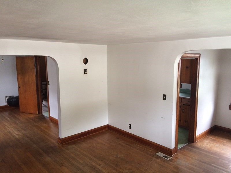 2nd image of 1141 42nd St