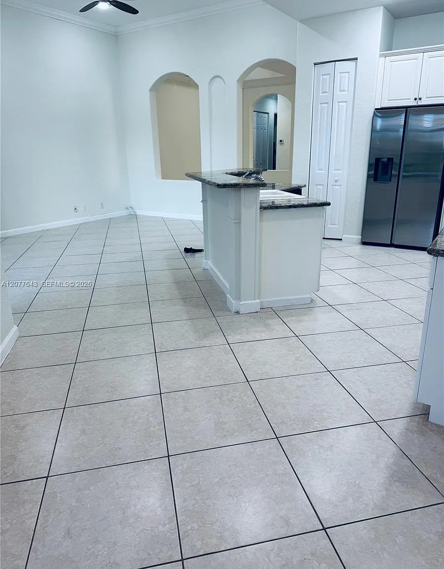Heron Bay Central — Photo 4