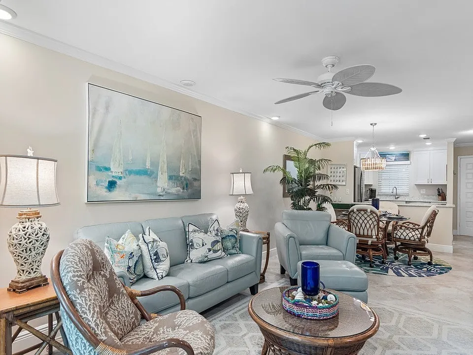 800 Coquina Ln #205