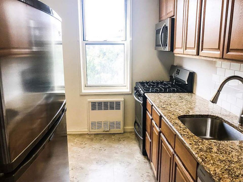 1st image of 8510 120th St APT 701