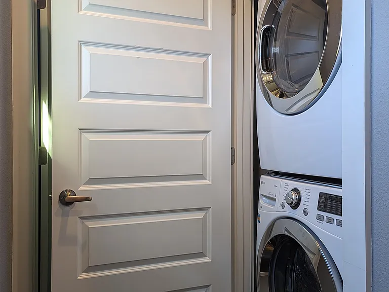7612 Providence Ave #B — Photo 15
