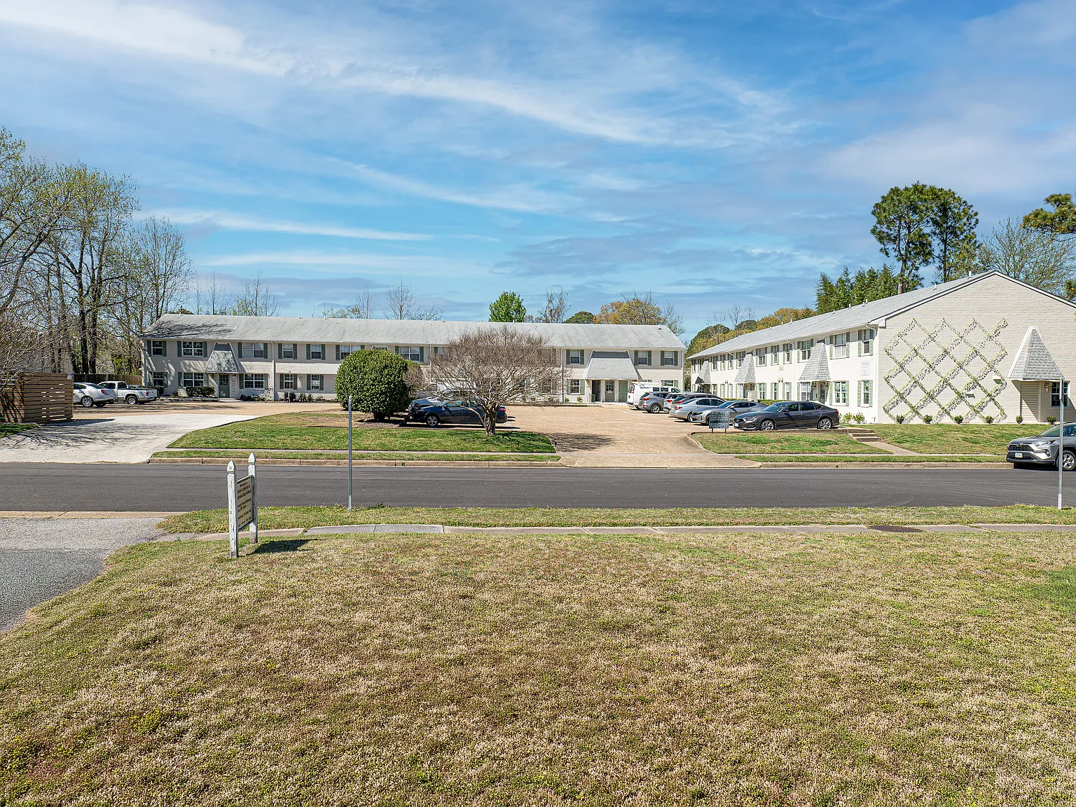 Meadow Brook Terrace — Photo 2