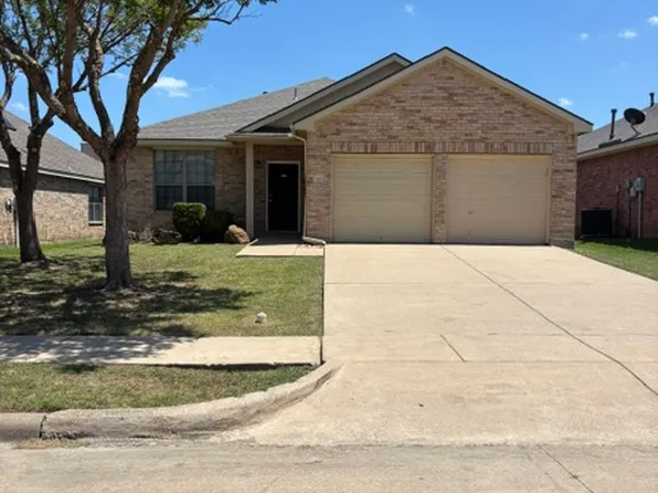 2815 Westover Dr, Grand Prairie, TX 75052