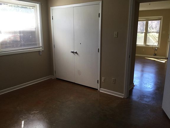 5th image of 512 S Mendenhall St APT D