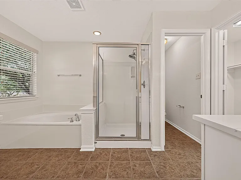 6118 Breezy Hollow Ln — Photo 39