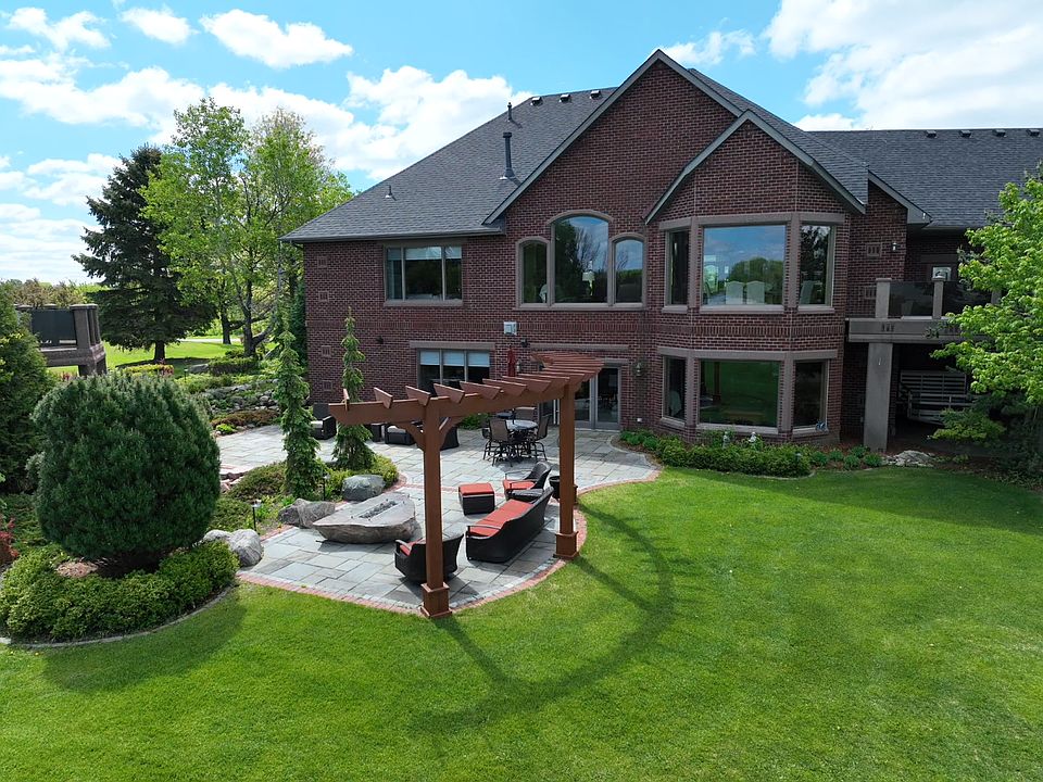 2nd image of 12605 Island View Cir