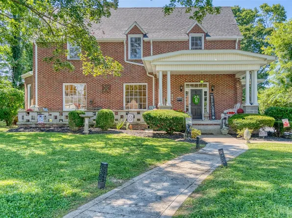 135 W 9th St, Russellville, KY 42276