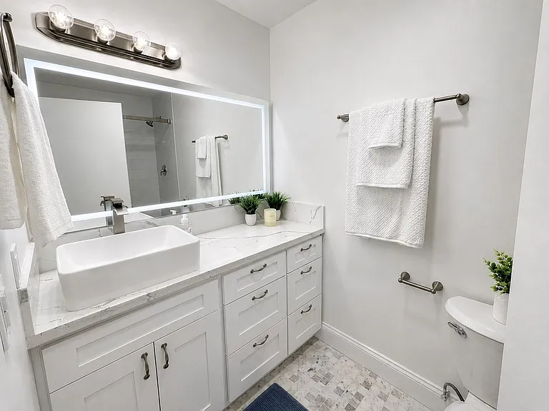 604 E Orange Grove Ave — Photo 25
