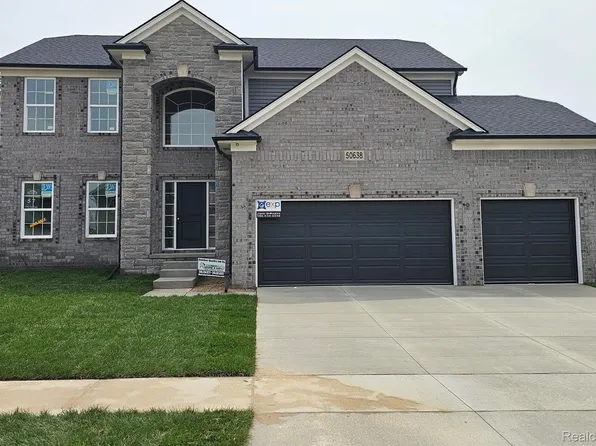 50638 Mistwood Dr, Macomb, MI 48042