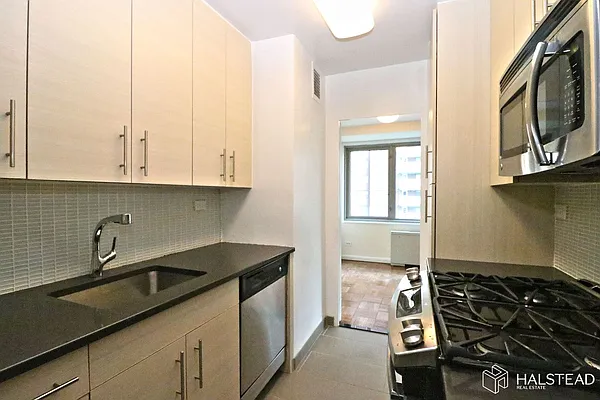 Rented by Halstead Real Estate | media 7