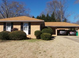 245 Sherwood Dr, Winder, GA 30680