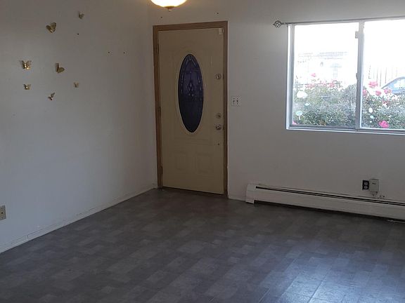 2nd image of 36 Betty Ct